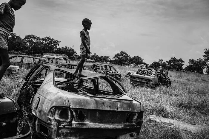 Artist Documents The Harsh Realities Of The People Of South Sudan (20 Pics)