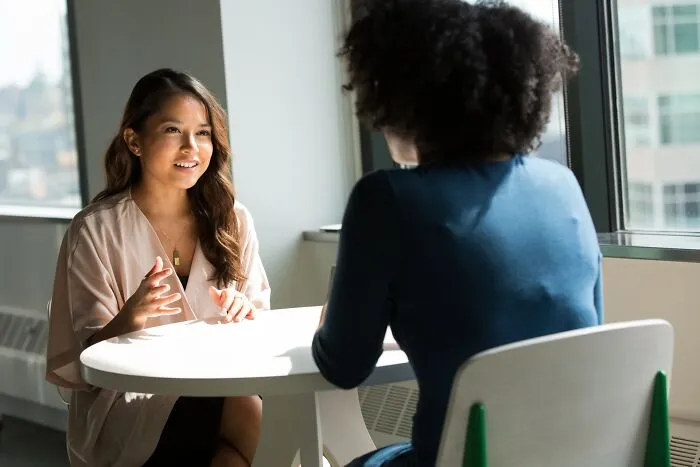 Someone Asked People To Share Red Flags From Employers That Potential Workers Might Not Immediately Spot, 30 Deliver