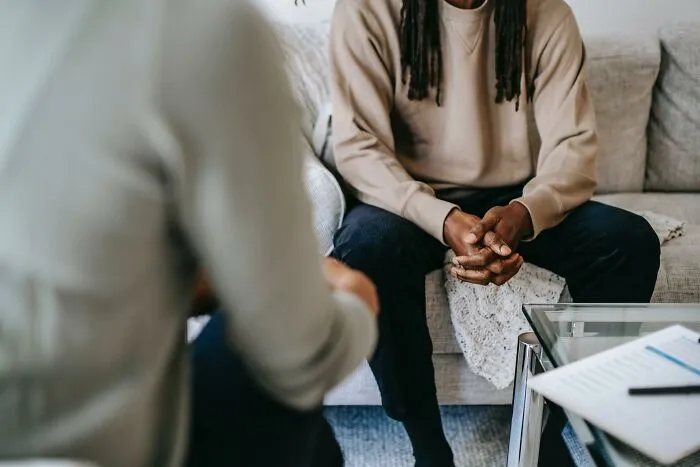 20 Personas comparten honestamente cuál es su rasgo más tóxico