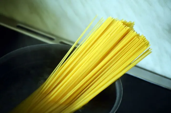 30 Bad Cooking Habits That Get On Everyone’s Nerves