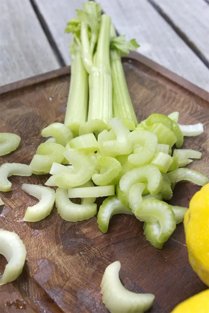 20 Malos hábitos al cocinar que ponen de los nervios a todo el mundo