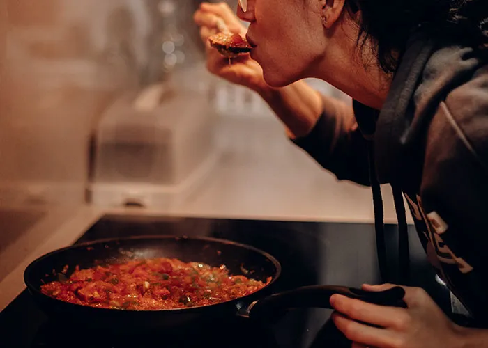 30 People Reveal What Things They Do In Their Kitchen That They Keep A Secret