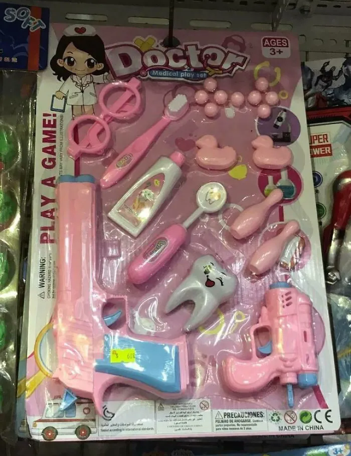 ¿Pierna rota? No te preocupes, el doctor tiene una pistola