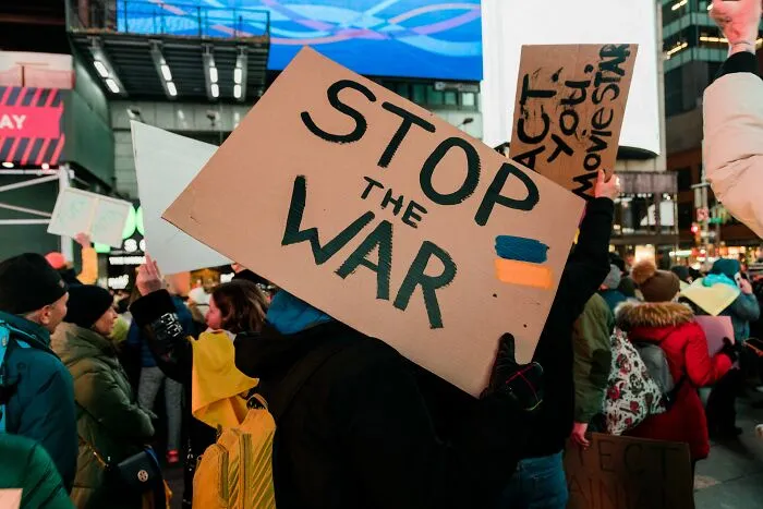 People Who Are Living In Russia Right Now As It Invades Ukraine Share What It's Like In 30 Posts