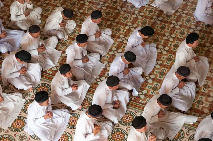 20 Cosas que hicieron a la gente dudar de su religión, compartidas en este grupo online