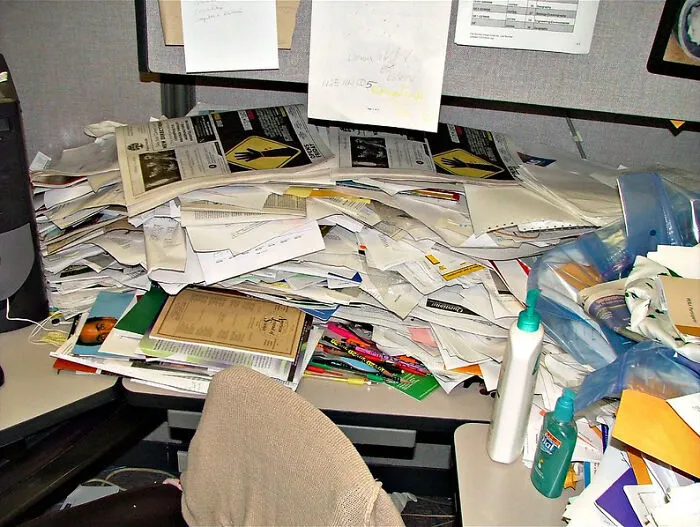 35 Petty, Absurd, And Juicy Drama Happening At These People's Offices Right Now