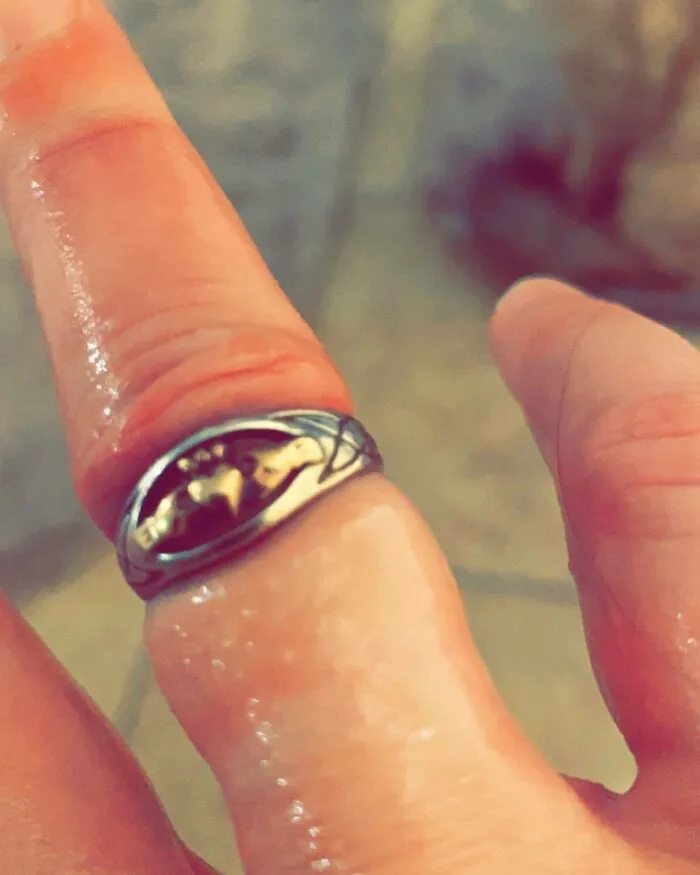 Mamás embarazadas: ¡escuchen! No olviden quitarse los anillos antes del tercer trimestre
