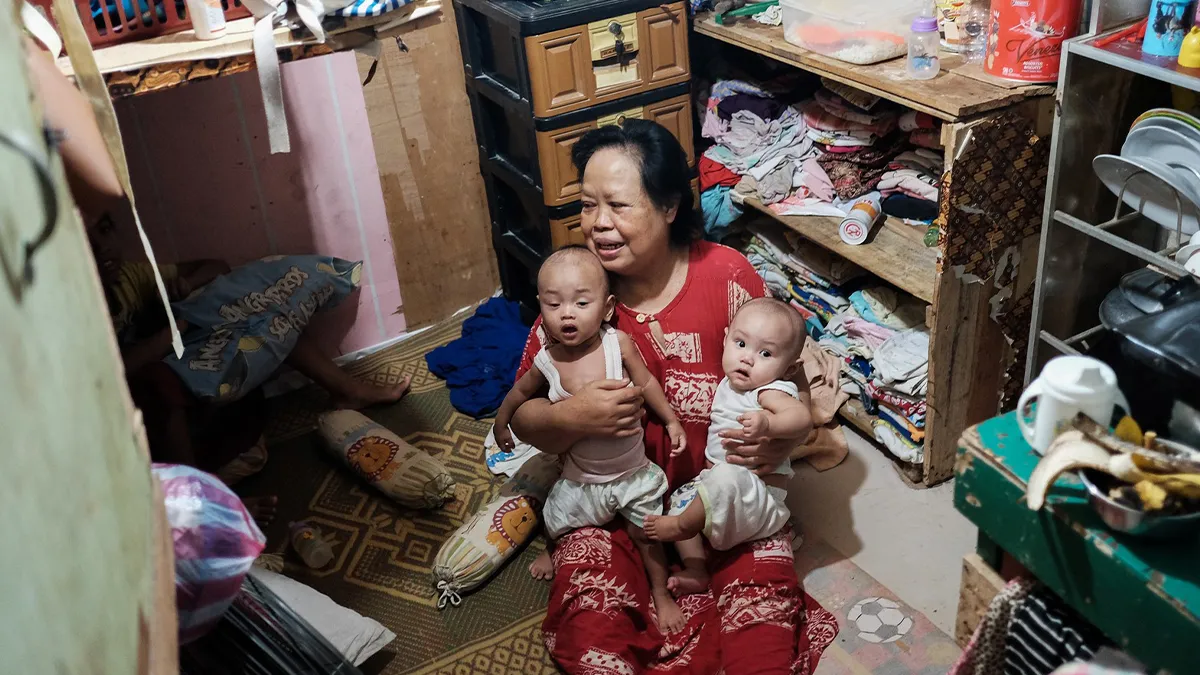 I Documented What It's Like To Live In The Slums Of Jakarta (24 Pics)