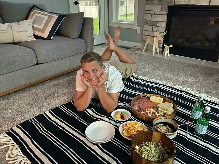 Came Home From A Long Day Of Work In The Heat And My Wife Had An Indoor Picnic Ready For Our Anniversary
