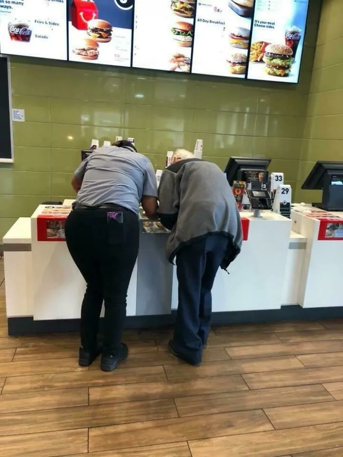 This Nice Old Man Just Came Into McDonald's Asking For Directions, And The Manager Has Taken At Least 10 Minutes To Set Up Google Maps On His Phone