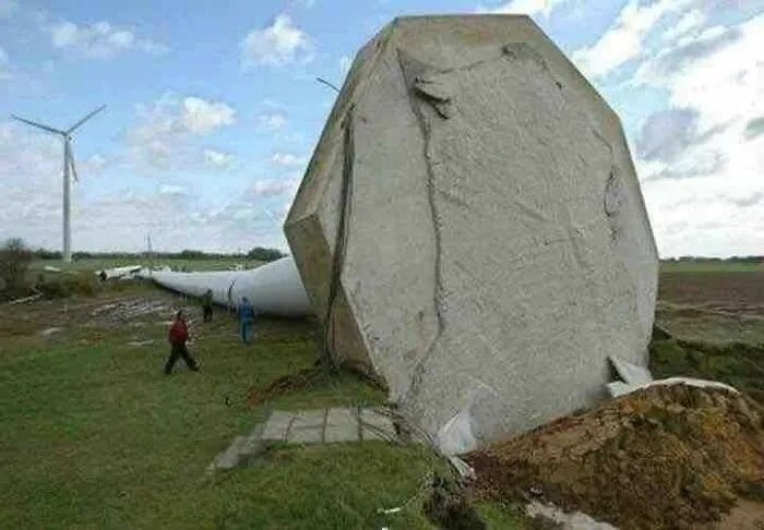 Wind Turbine Fell Over