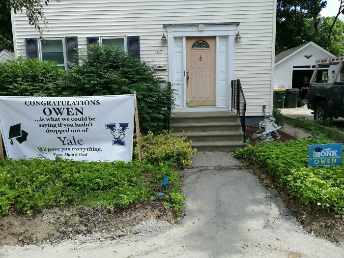 My Parents Took Advantage Of The Graduation Sign Trend To Shit On Me For Dropping Out
