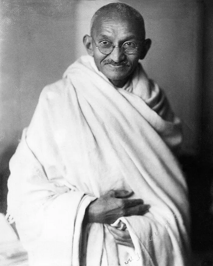 Someone Asked "What Beloved Person In History Should Be Hated?", Here Are 30 Eye-Opening Answers