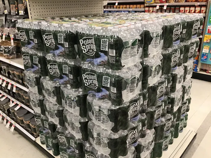Agua embotellada