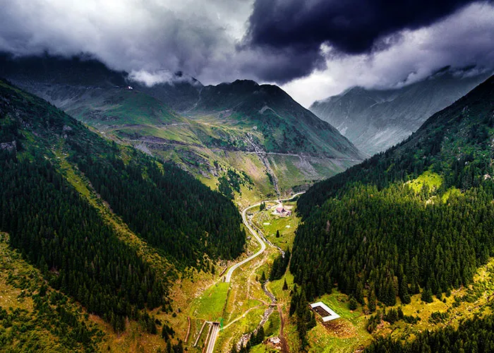 20 Destinos de viaje infravalorados que la gente no para de recomendar