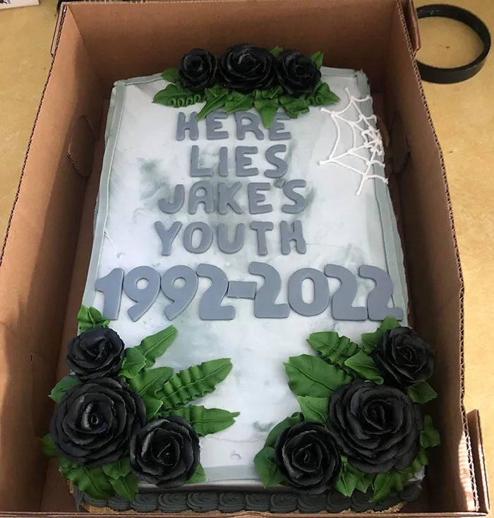 I Told My Fiancé I Got Him The Perfect 30th Birthday Cake. It Wasn’t What He Expected