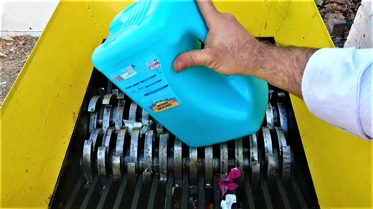 Shredder Machine vs. Hard And Soft Plastic Boxes