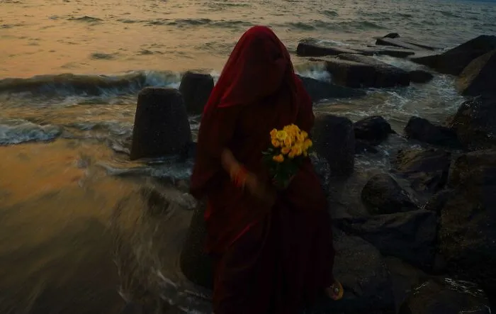 I Decided To Photograph My Newly Married Friend In A Documentary Style (14 Pics)