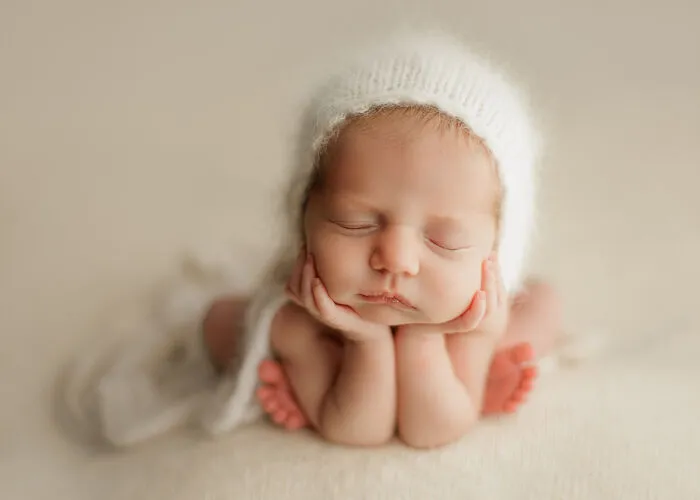I Love Taking Photos Of Newborn Babies And Their Dogs (10 Pics)