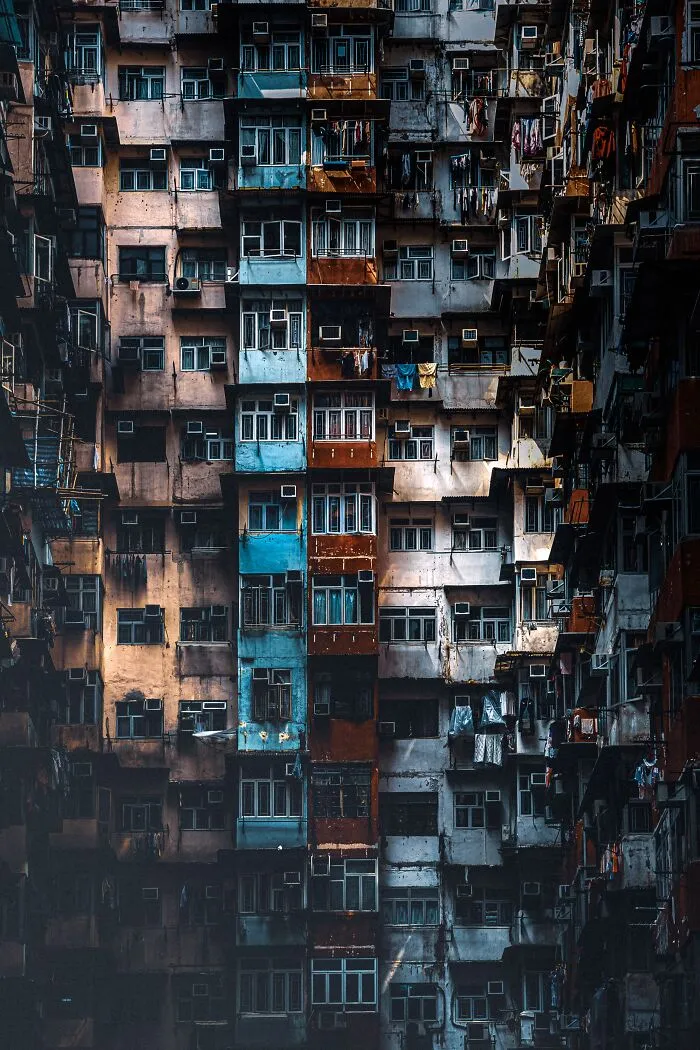 I Took Pictures Of The Old Streets Of Hong Kong (24 Pics)
