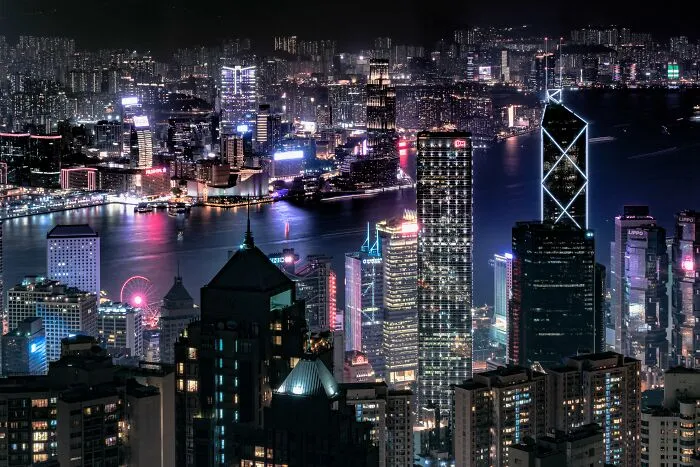 I Took Pictures Of The Old Streets Of Hong Kong (24 Pics)