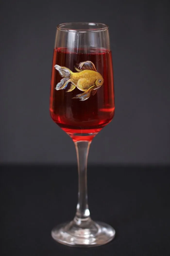 I Paint Realistic Fish On Glasses, And Went Even Further With The Concept (20 Pics)
