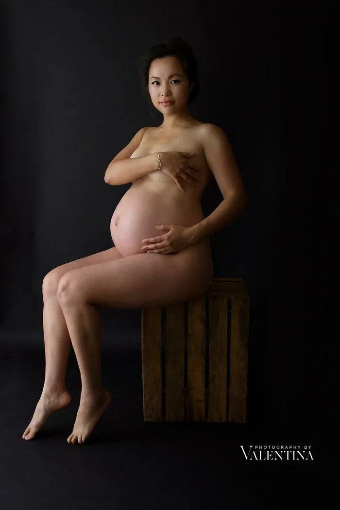 I Take Photos Of Pregnant Women To Show How Strong They Are