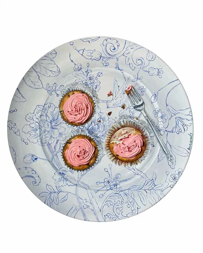 This Ukrainian Artist Paints Vintage Plates With 3D Food Of All Kinds (35 Pics)