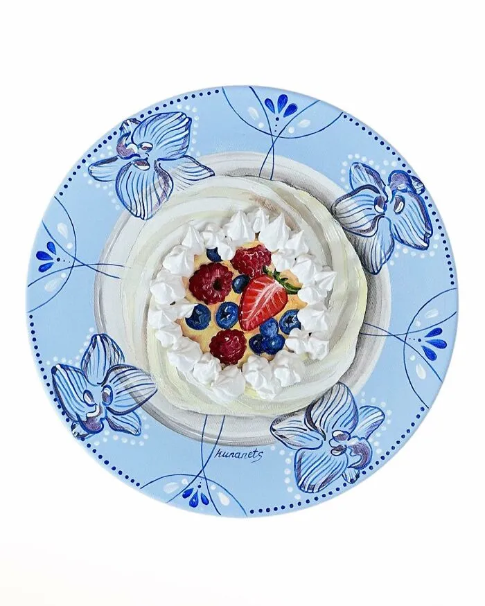 This Ukrainian Artist Paints Vintage Plates With 3D Food Of All Kinds (35 Pics)