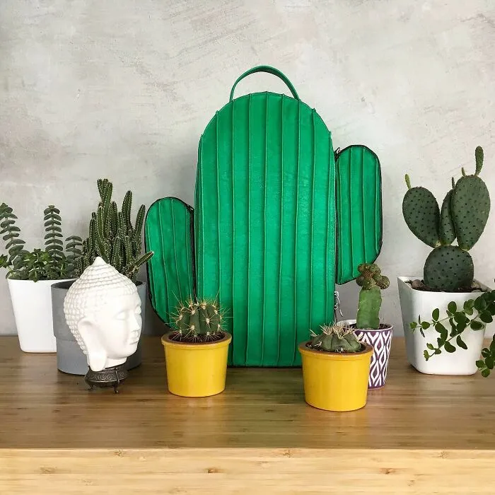 Here Are 35 Amusing Unorthodox Bags Inspired By Books, Pop Culture, And Unconventional Items That May Make You Go “Ooh, I Want That”