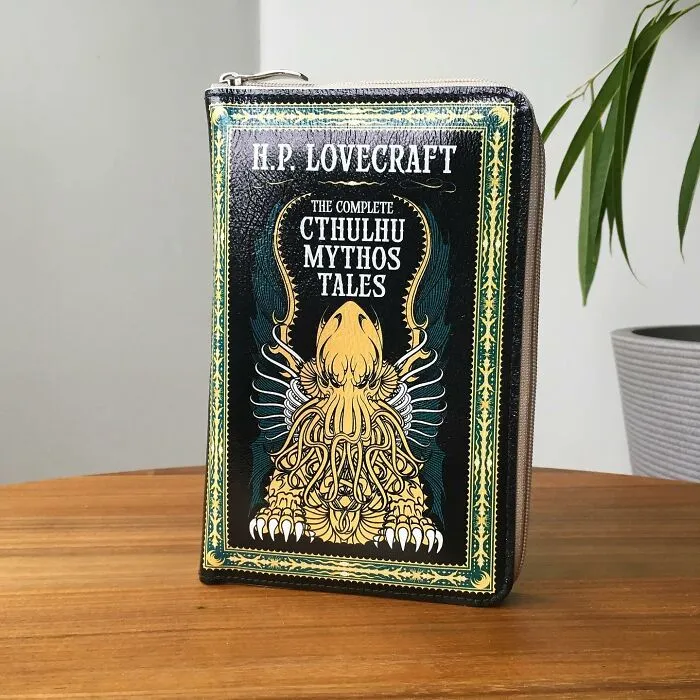 Here Are 35 Amusing Unorthodox Bags Inspired By Books, Pop Culture, And Unconventional Items That May Make You Go “Ooh, I Want That”