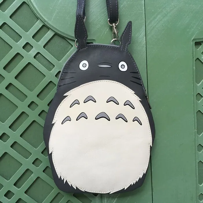 Here Are 35 Amusing Unorthodox Bags Inspired By Books, Pop Culture, And Unconventional Items That May Make You Go “Ooh, I Want That”