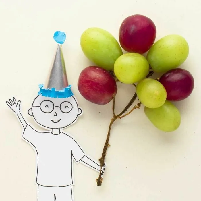 70 Illustrations That Interact With Their Surroundings By Cintascotch (New Pics)