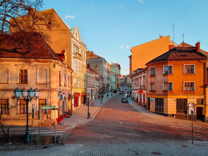 Głęboka Street
