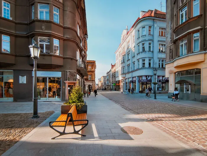 Głęboka Street