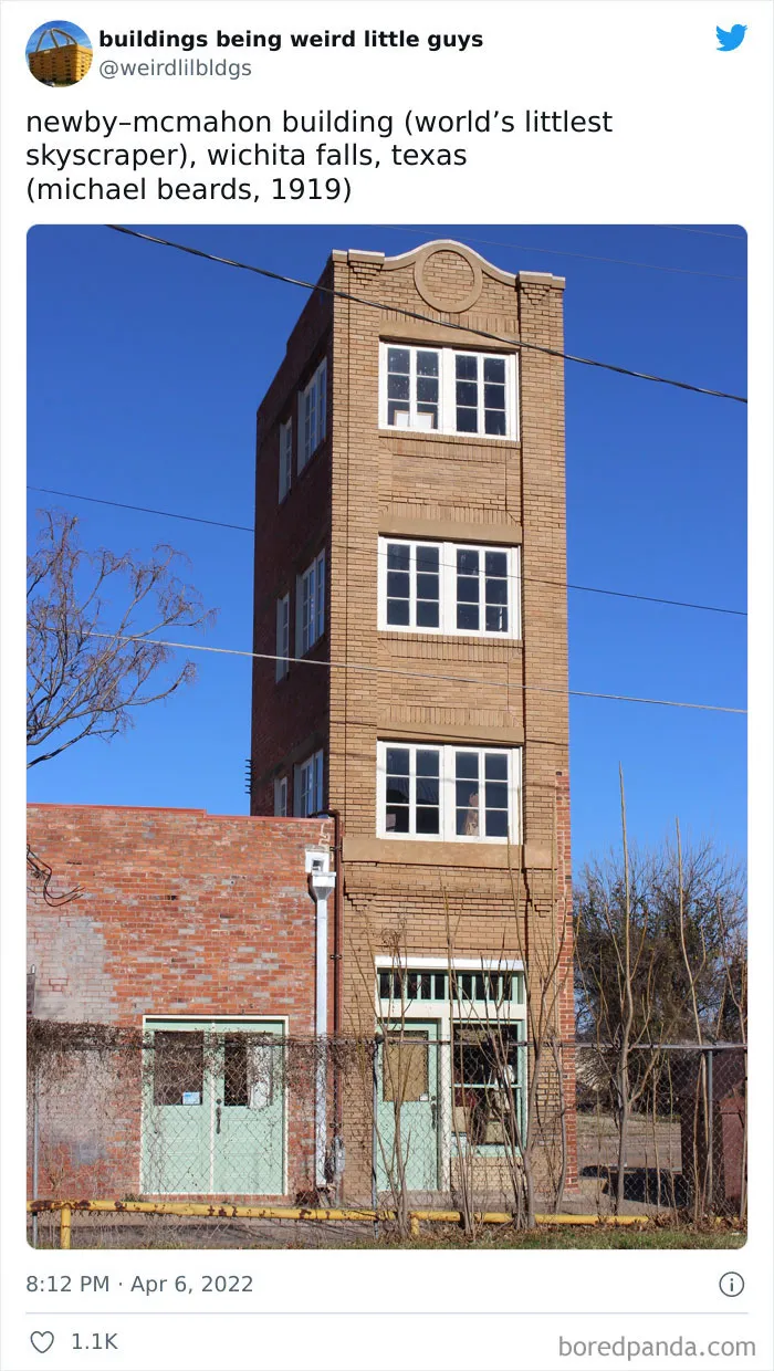 30 Times People Spotted "Buildings Being Weird Little Guys" And Shared Them On This Twitter Page