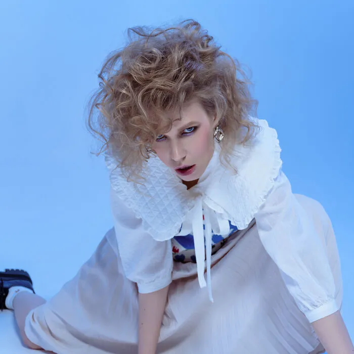 "Alice Nowadays": We Did A Themed Alice In Wonderland Photoshoot (26 Pics)