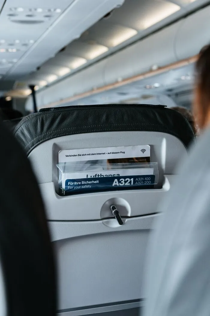20 Oscuros secretos de la industria de las aerolíneas, compartidos por auxiliares de vuelo
