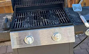 50 Times People Experienced A Serious Case Of Pareidolia In The Most Unusual Spots (New Pics)