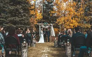 30 People Describe The Trashiest Wedding They’ve Been To