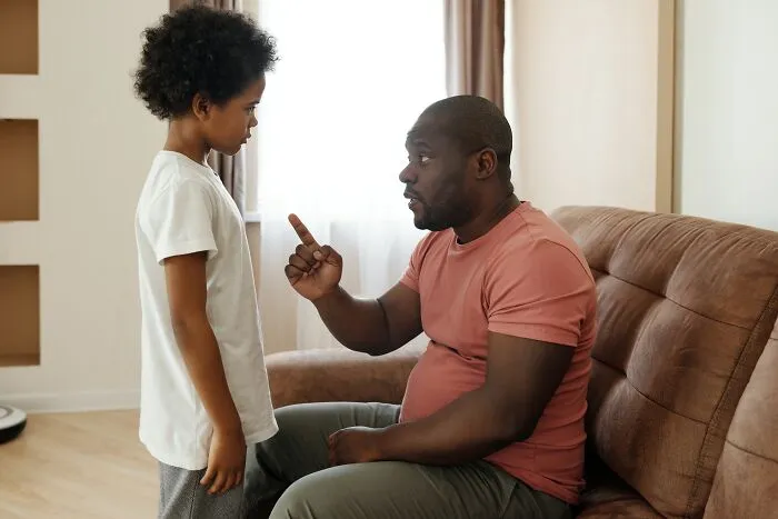 Someone Asks “What Is The Worst Parenting Trend To Date?” And People Give 40 Perfectly Blunt Answers