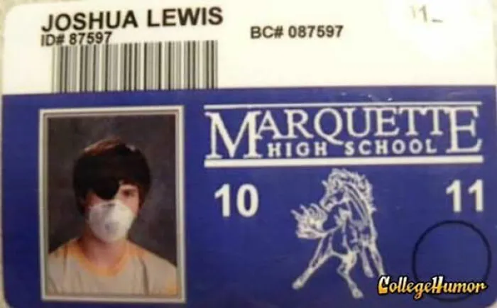 A la gente no le suelen gustar sus fotos de carnet, pero estas 30 son muy divertidas
