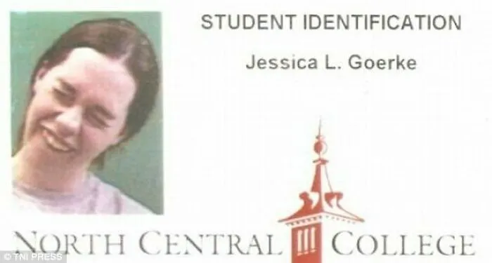 A la gente no le suelen gustar sus fotos de carnet, pero estas 30 son muy divertidas