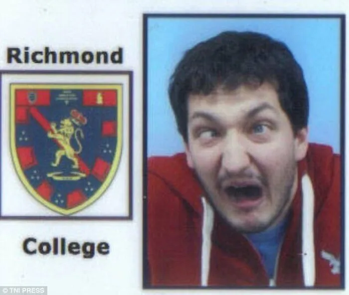 A la gente no le suelen gustar sus fotos de carnet, pero estas 30 son muy divertidas