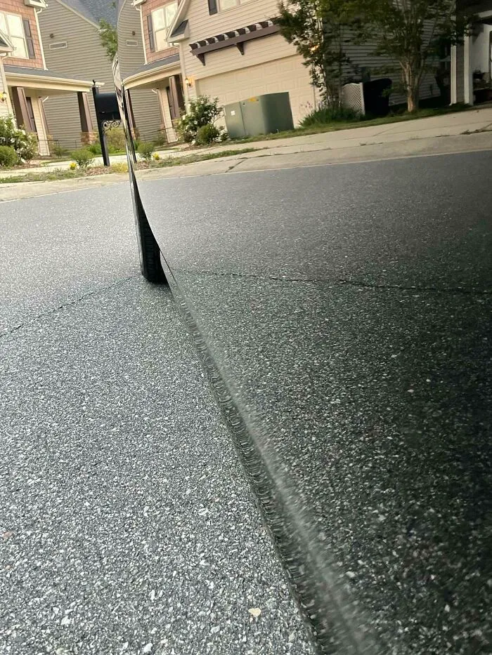 Tras  8 horas limpiando y puliendo un coche negro