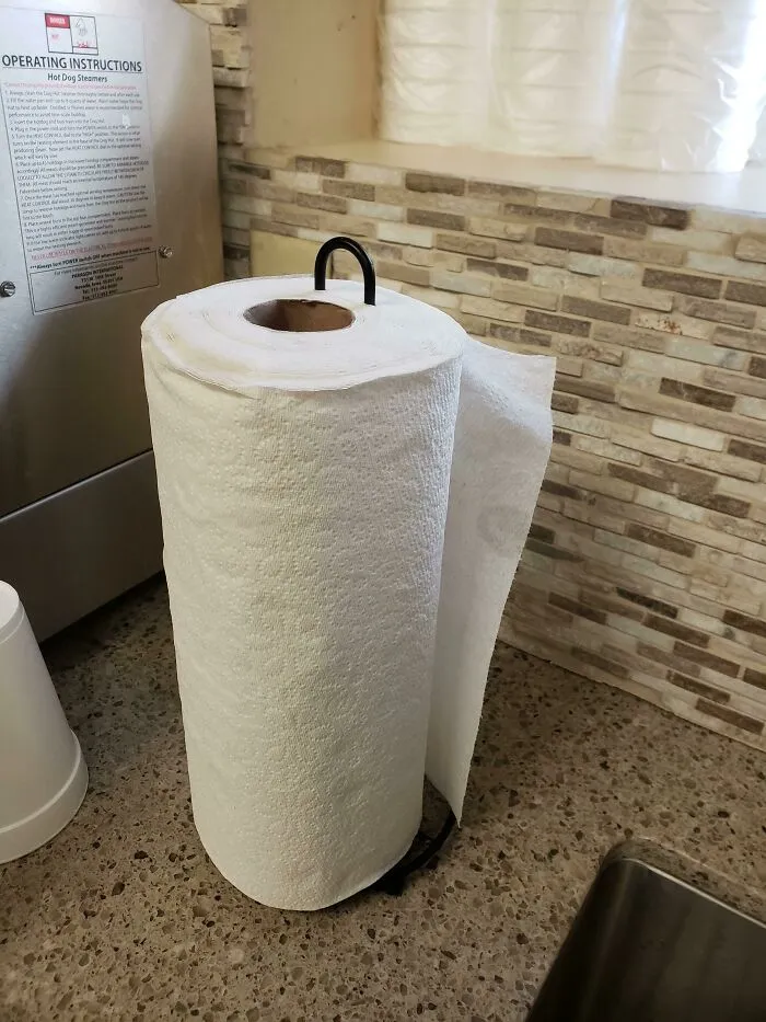 No saben ni poner el papel de cocina
