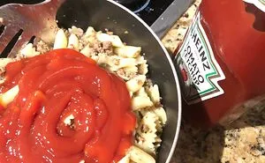 40 Dishes Made By Guys That Raise A Lot Of Questions And Zero Appetite, As Shared By Their Girlfriends Online