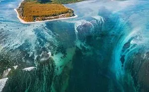 142 Pics To Trigger Thalassophobia - Fear Of Deep Waters