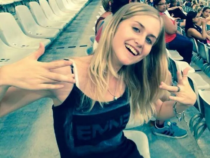 I Still Have No Clue What This Hand Gesture Means But I Sure As Hell Pulled It Out In Every Photo Taken In 2012