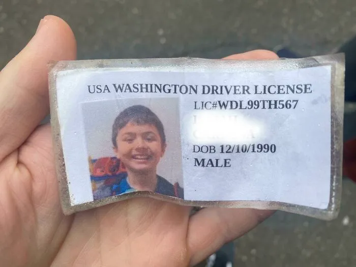 People Don't Usually Like Their ID Pics, But These 35 Are Hilarity On Another Level